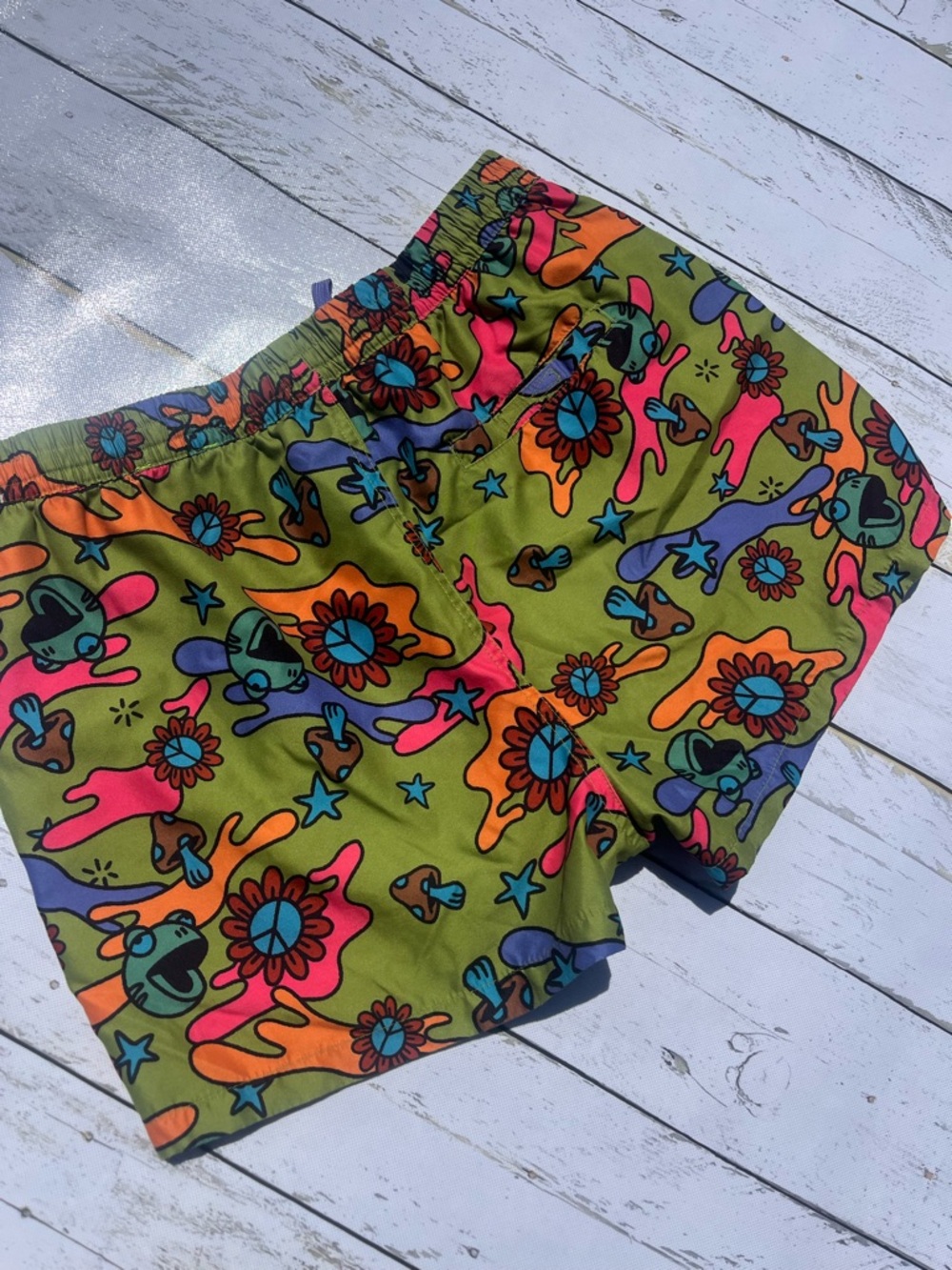 aLab mushroom peace sign SHORTY Swim Shorts Large - Picture 4 of 8